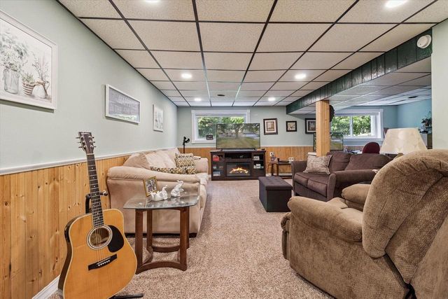 662 French Glen, Oregon, WI 53575