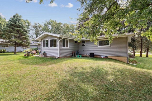 662 French Glen, Oregon, WI 53575