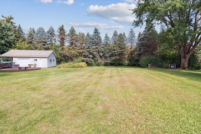 662 French Glen, Oregon, WI 53575