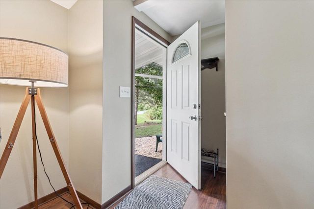 662 French Glen, Oregon, WI 53575