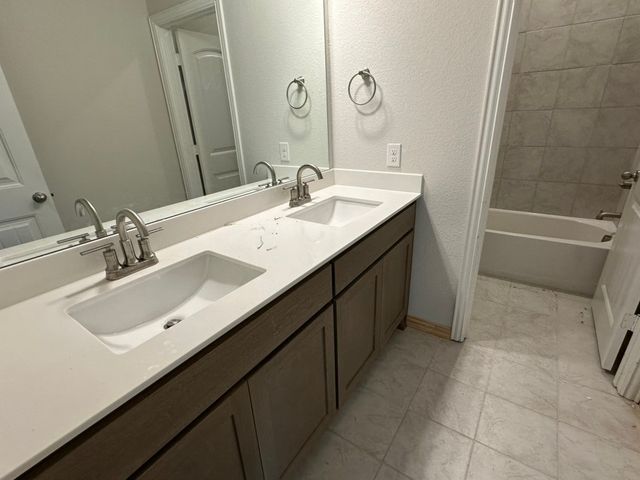 240 Horizon Road, Valley View, TX 76272