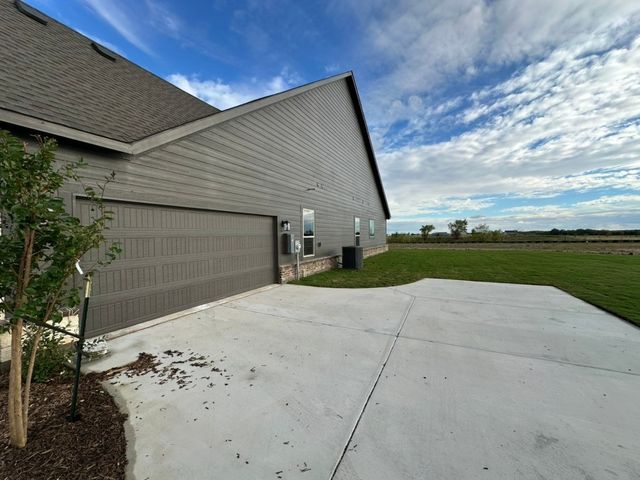 240 Horizon Road, Valley View, TX 76272