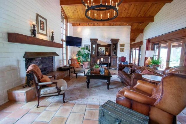 11105 Berry Road, Valley Center, CA 92082