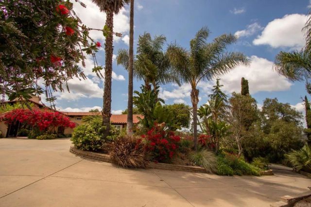 11105 Berry Road, Valley Center, CA 92082