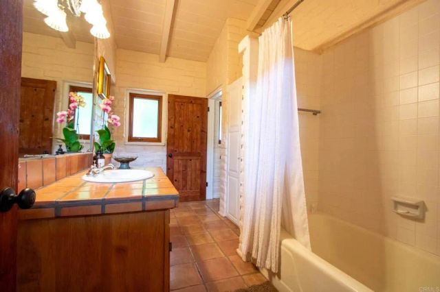 11105 Berry Road, Valley Center, CA 92082
