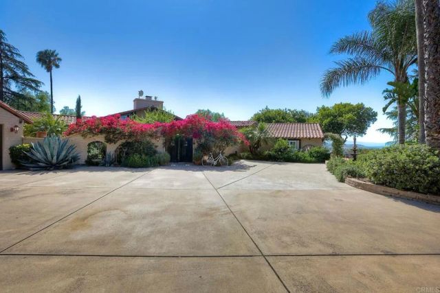 11105 Berry Road, Valley Center, CA 92082