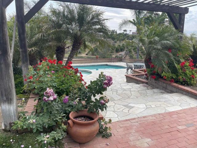 11105 Berry Road, Valley Center, CA 92082