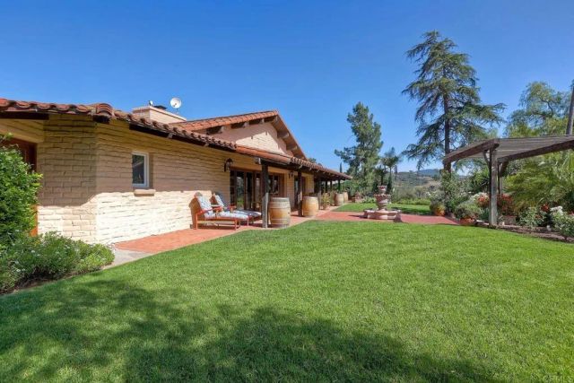 11105 Berry Road, Valley Center, CA 92082