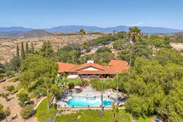 11105 Berry Road, Valley Center, CA 92082