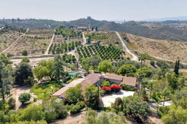 11105 Berry Road, Valley Center, CA 92082