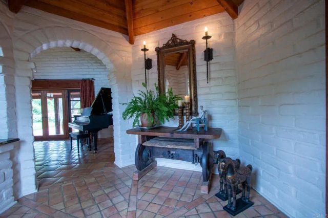 11105 Berry Road, Valley Center, CA 92082