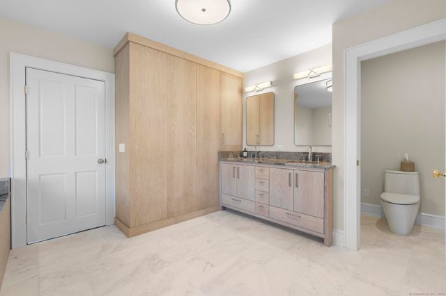 447 Reef Road, Fairfield, CT 06824