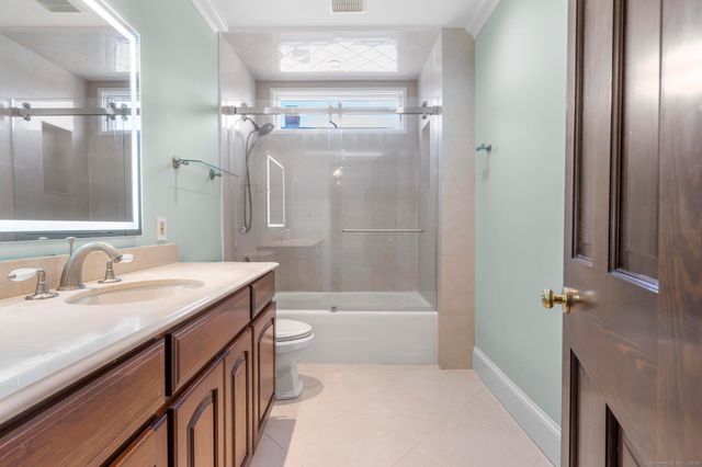 447 Reef Road, Fairfield, CT 06824