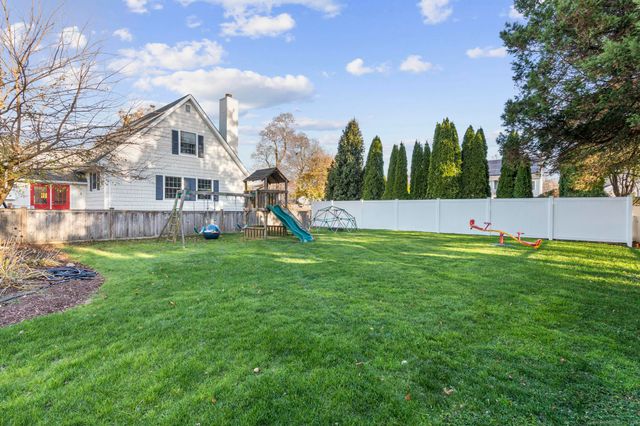 447 Reef Road, Fairfield, CT 06824