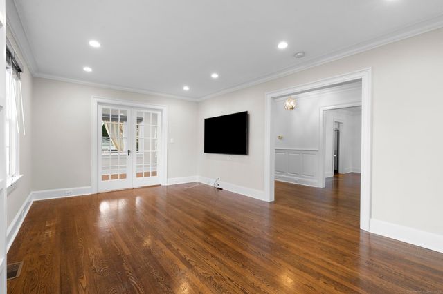 447 Reef Road, Fairfield, CT 06824