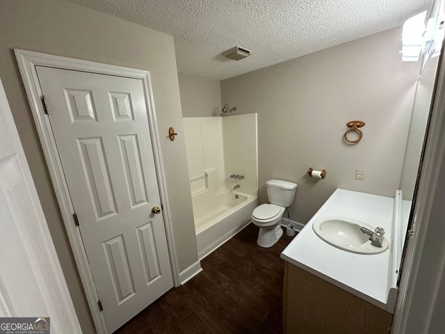 500 Holly Drive, Dublin, GA 31021