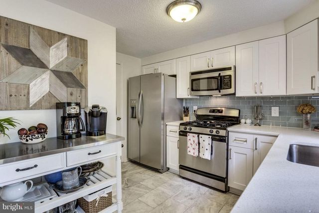 299 E RAYMOND AVE E, Alexandria, VA 22301