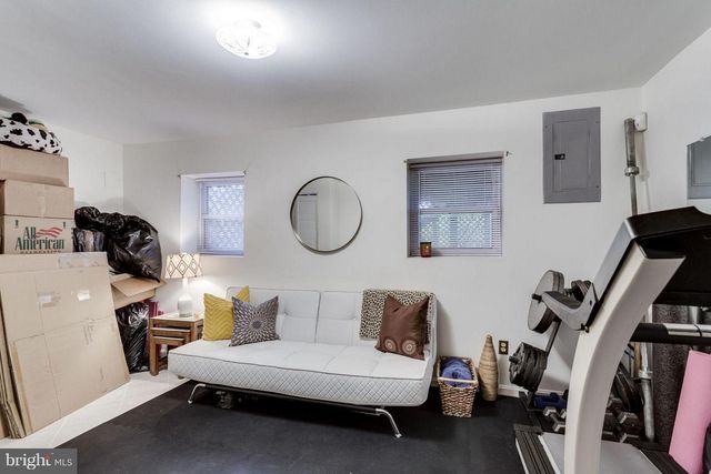 299 E RAYMOND AVE E, Alexandria, VA 22301