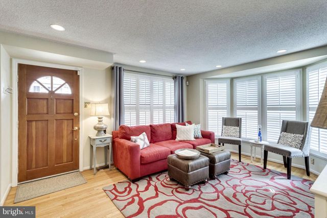 299 E RAYMOND AVE E, Alexandria, VA 22301