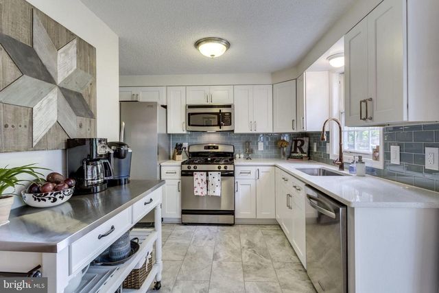 299 E RAYMOND AVE E, Alexandria, VA 22301