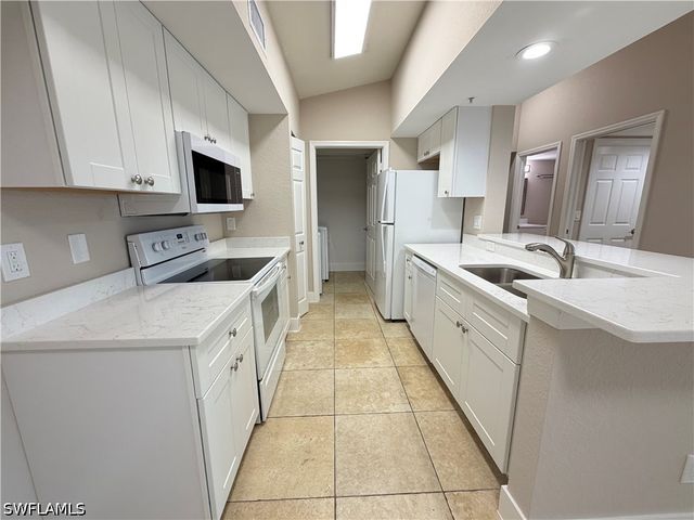 4680 Saint Croix LN 534, Naples, FL 34109