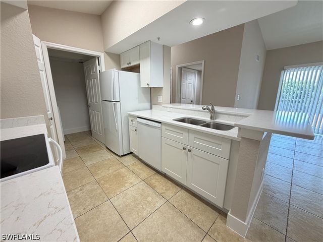 4680 Saint Croix LN 534, Naples, FL 34109