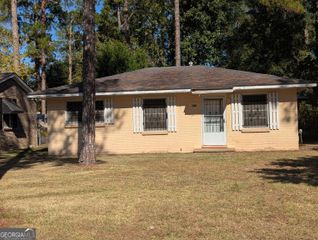 905 Dorsett Avenue, Albany, GA 31701