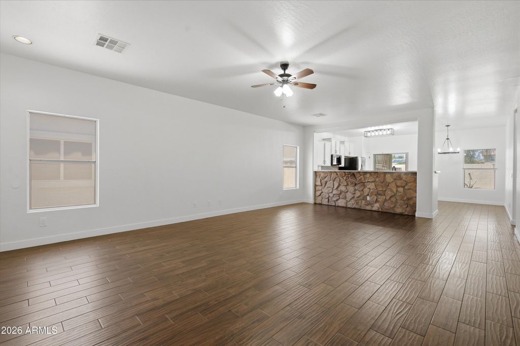 15250 W SHAW BUTTE Drive, Surprise, AZ 85379 — photo 4