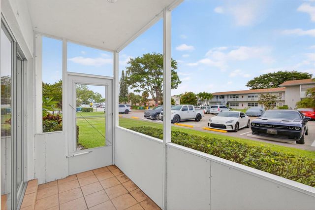 221 Coventry J, West Palm Beach, FL 33417