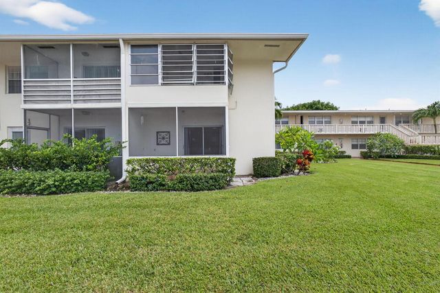221 Coventry J, West Palm Beach, FL 33417
