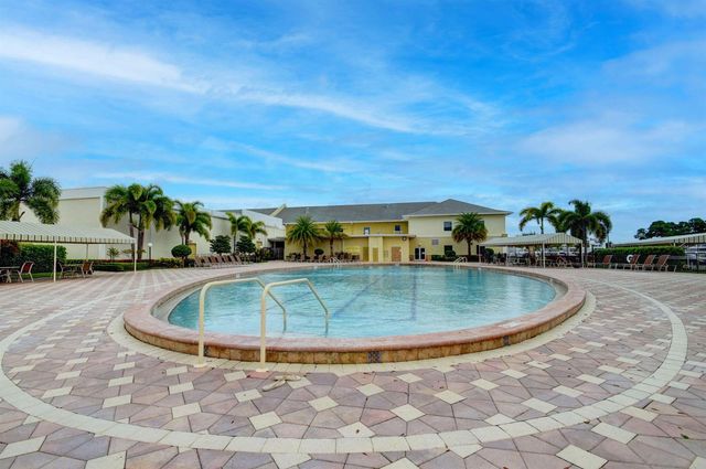 221 Coventry J, West Palm Beach, FL 33417