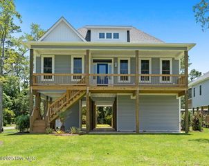 7105 E Yacht Drive, Oak Island, NC 28465
