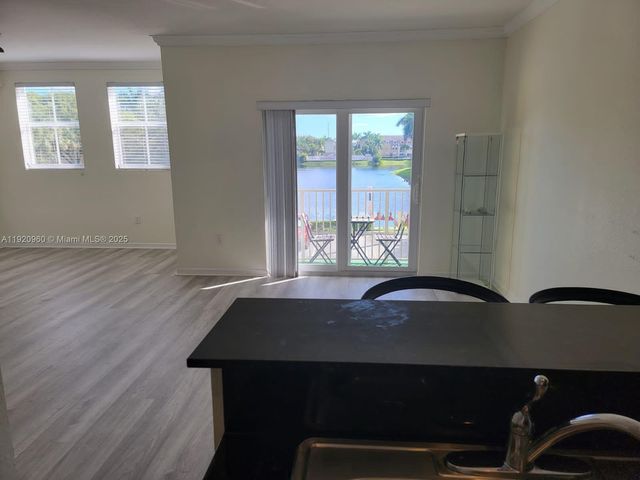 10870 NW 88th Ter 227, Doral, FL 33178