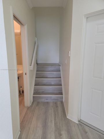 10870 NW 88th Ter 227, Doral, FL 33178