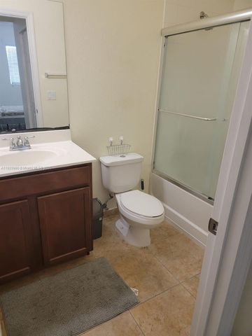 10870 NW 88th Ter 227, Doral, FL 33178