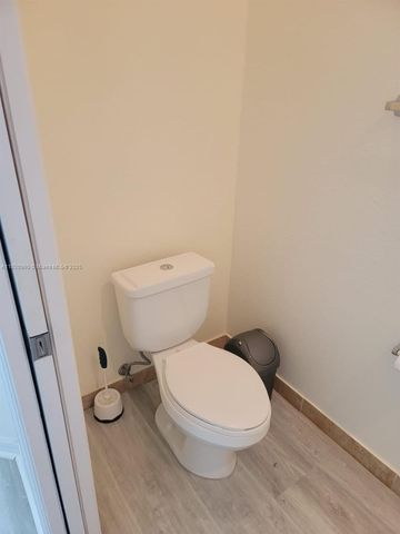 10870 NW 88th Ter 227, Doral, FL 33178