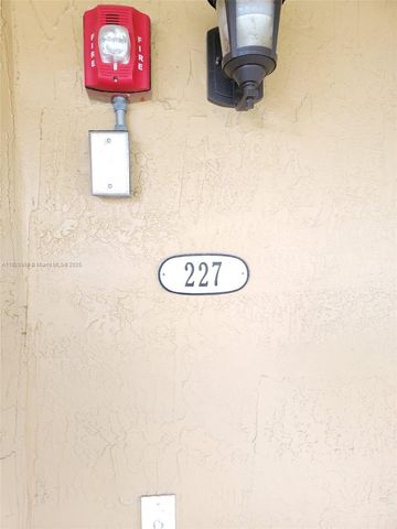 10870 NW 88th Ter 227, Doral, FL 33178