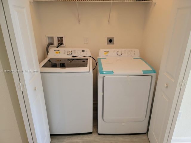 10870 NW 88th Ter 227, Doral, FL 33178