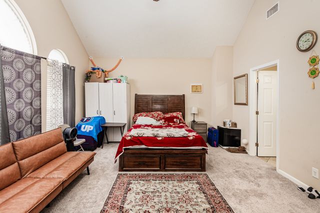 5112 W Oak Highland Dr, Antioch, TN 37013