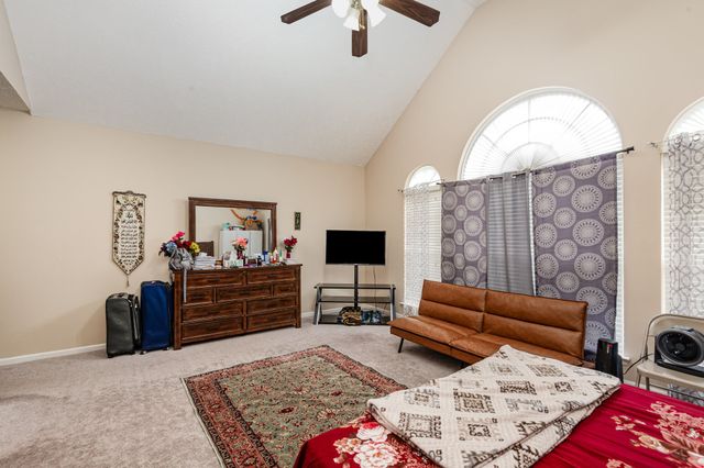 5112 W Oak Highland Dr, Antioch, TN 37013