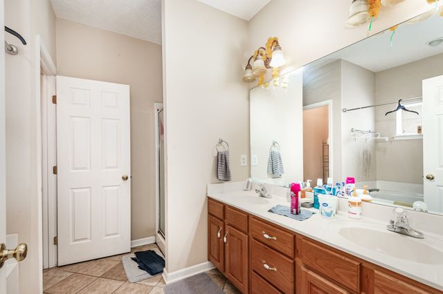 5112 W Oak Highland Dr, Antioch, TN 37013