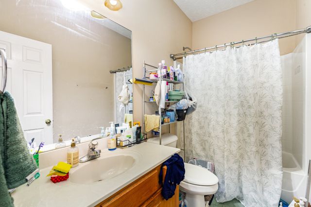 5112 W Oak Highland Dr, Antioch, TN 37013