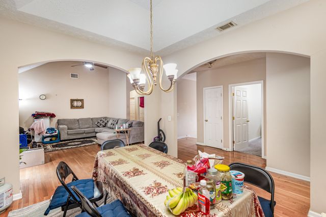 5112 W Oak Highland Dr, Antioch, TN 37013