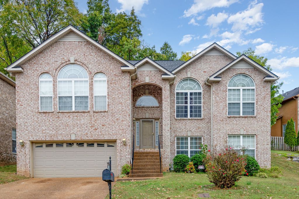 5112 W Oak Highland Dr, Antioch, TN 37013