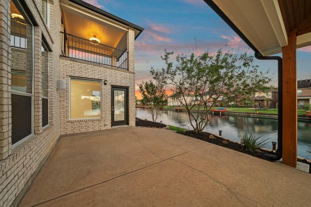 10103 Lazy Lagoon, Houston, TX 77065