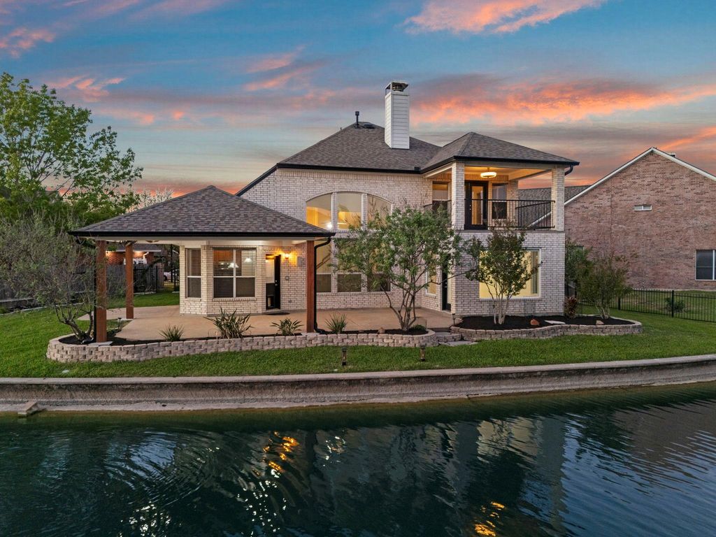 10103 Lazy Lagoon, Houston, TX 77065