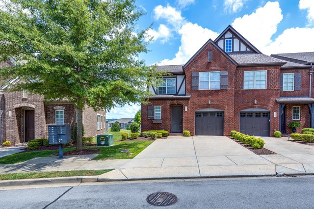 2040 Bungalow Dr, Thompsons Station, TN 37179