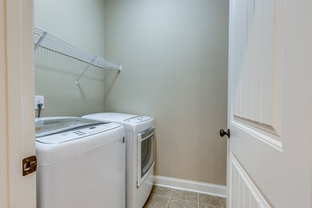 2040 Bungalow Dr, Thompsons Station, TN 37179