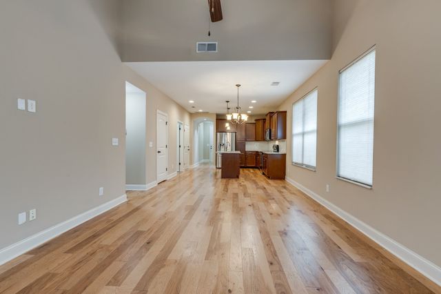 2040 Bungalow Dr, Thompsons Station, TN 37179