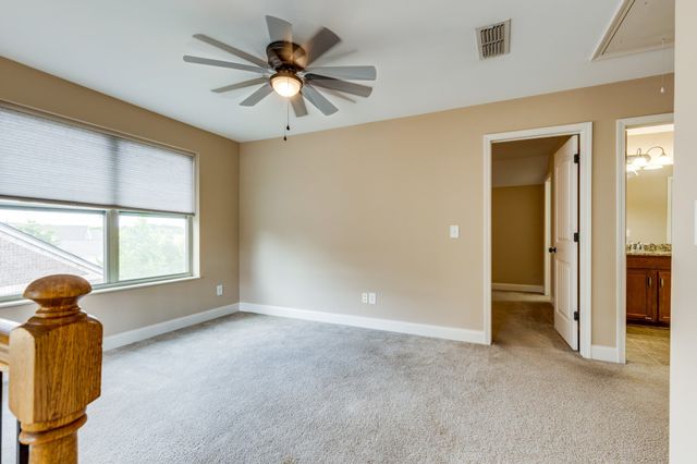 2040 Bungalow Dr, Thompsons Station, TN 37179